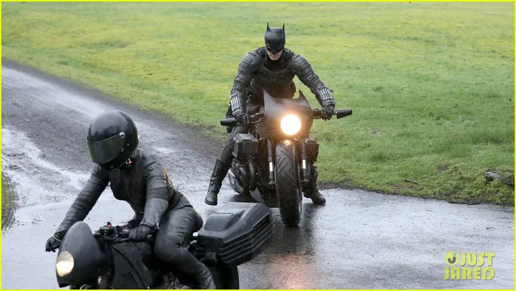 Lộ tạo hình của Batman mới Robert Pattinson - Ảnh 2. Lộ tạo hình của Batman mới Robert Pattinson - Ảnh 2.