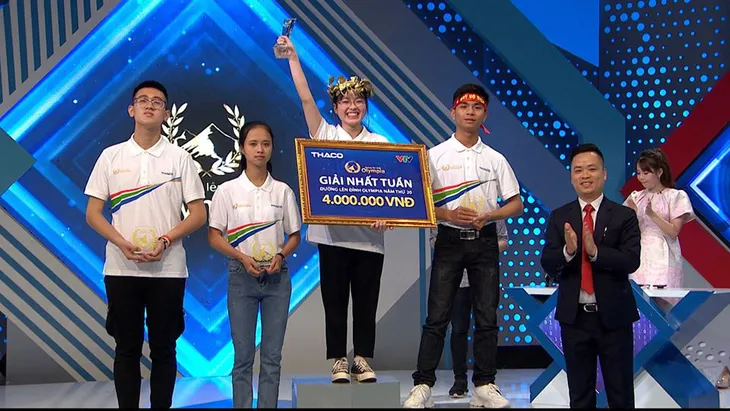 Nam sinh Yên Bái nhảy Kpop siêu dẻo ở Đường lên đỉnh Olympia - Ảnh 1. Nam sinh Yên Bái nhảy Kpop siêu dẻo ở Đường lên đỉnh Olympia - Ảnh 1.