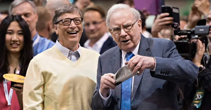 Nhà tiên tri xứ Omaha Warren Buffett bỏ Samsung, chuyển sang dùng iPhone - Ảnh 2. Nhà tiên tri xứ Omaha Warren Buffett bỏ Samsung, chuyển sang dùng iPhone - Ảnh 2.