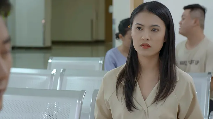Tiệm ăn dì ghẻ - Tập 28: Nhi đắng lòng nhìn thấy Huy chăm sóc người tình còn mình thì đơn độc - Ảnh 3. Tiệm ăn dì ghẻ - Tập 28: Nhi đắng lòng nhìn thấy Huy chăm sóc người tình còn mình thì đơn độc - Ảnh 3.