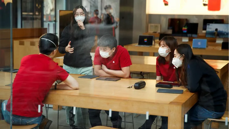 Hơn một nửa Apple Store mở cửa trở lại tại Trung Quốc - Ảnh 1. Hơn một nửa Apple Store mở cửa trở lại tại Trung Quốc - Ảnh 1.