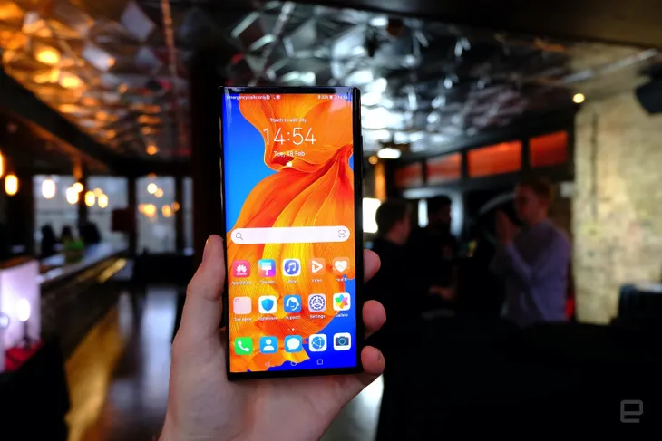 Huawei ra mắt smartphone màn hình gập Mate Xs giá 2.700 USD - Ảnh 7. Huawei ra mắt smartphone màn hình gập Mate Xs giá 2.700 USD - Ảnh 7.