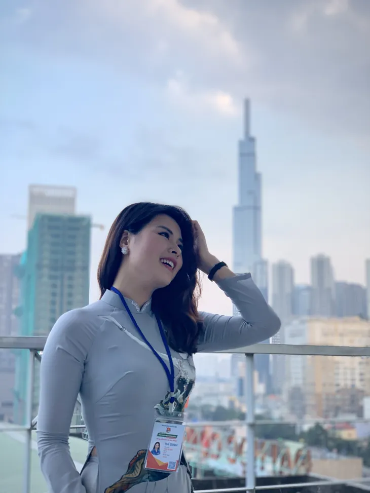 MC Phan Trang: Dù ở vai trò nào, tôi luôn cố gắng hoàn thành tốt mọi nhiệm vụ được giao - Ảnh 3. MC Phan Trang: Dù ở vai trò nào, tôi luôn cố gắng hoàn thành tốt mọi nhiệm vụ được giao - Ảnh 3.
