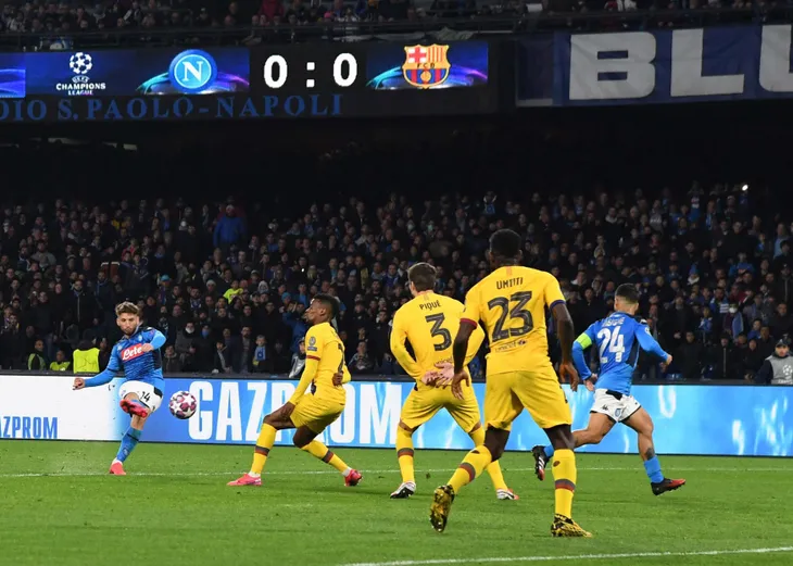 Napoli 1-1 Barcelona: Trận hòa chật vật của Barcelona (Lượt đi vòng 1/8 Champions League 2019-2020) - Ảnh 2. Napoli 1-1 Barcelona: Trận hòa chật vật của Barcelona (Lượt đi vòng 1/8 Champions League 2019-2020) - Ảnh 2.