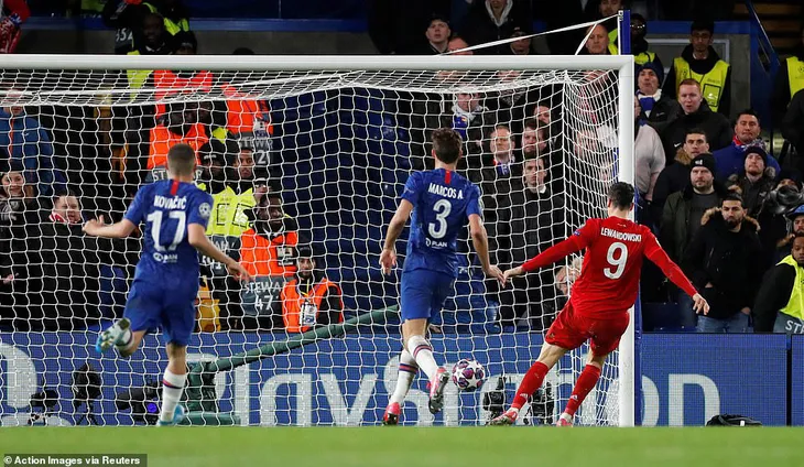 Chelsea 0-3 Bayern Munich: The Blues thua đậm ngay trên sân nhà (Lượt đi vòng 1/8 Champions League 2019-2020) - Ảnh 3. Chelsea 0-3 Bayern Munich: The Blues thua đậm ngay trên sân nhà (Lượt đi vòng 1/8 Champions League 2019-2020) - Ảnh 3.