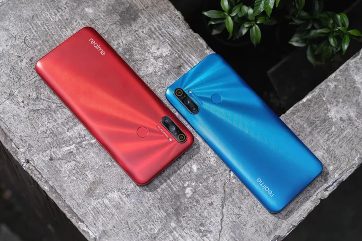 Realme C3 có giá 2,99 triệu đồng: Màn hình 6,5 inch, 3 camera sau, pin 5.000 mAh - Ảnh 2. Realme C3 có giá 2,99 triệu đồng: Màn hình 6,5 inch, 3 camera sau, pin 5.000 mAh - Ảnh 2.