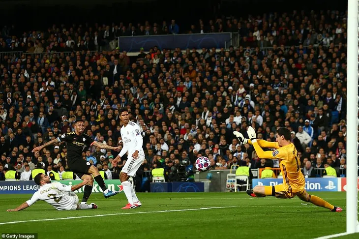 ẢNH: Sergio Ramos nhận thẻ đỏ, Man City ngược dòng đánh bại Real Madrid - Ảnh 3. ẢNH: Sergio Ramos nhận thẻ đỏ, Man City ngược dòng đánh bại Real Madrid - Ảnh 3.