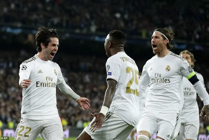 ẢNH: Sergio Ramos nhận thẻ đỏ, Man City ngược dòng đánh bại Real Madrid - Ảnh 8. ẢNH: Sergio Ramos nhận thẻ đỏ, Man City ngược dòng đánh bại Real Madrid - Ảnh 8.