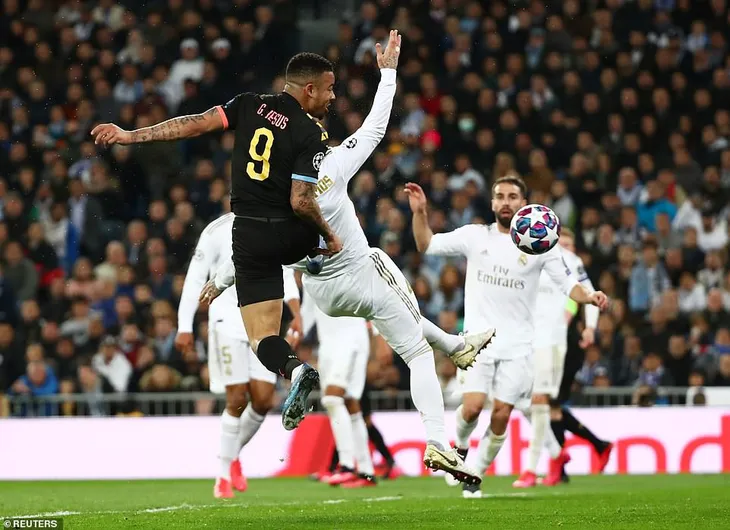 ẢNH: Sergio Ramos nhận thẻ đỏ, Man City ngược dòng đánh bại Real Madrid - Ảnh 9. ẢNH: Sergio Ramos nhận thẻ đỏ, Man City ngược dòng đánh bại Real Madrid - Ảnh 9.