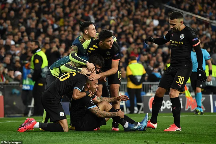 ẢNH: Sergio Ramos nhận thẻ đỏ, Man City ngược dòng đánh bại Real Madrid - Ảnh 12. ẢNH: Sergio Ramos nhận thẻ đỏ, Man City ngược dòng đánh bại Real Madrid - Ảnh 12.