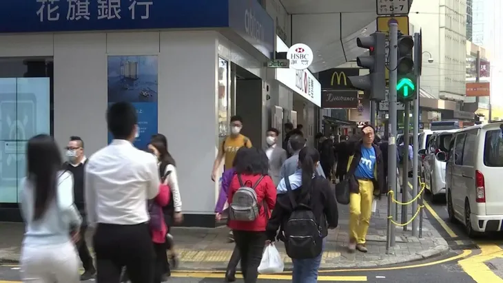 Hong Kong (Trung Quốc) phát 10.000 HKD cho mỗi người trưởng thành - Ảnh 1. Hong Kong (Trung Quốc) phát 10.000 HKD cho mỗi người trưởng thành - Ảnh 1.