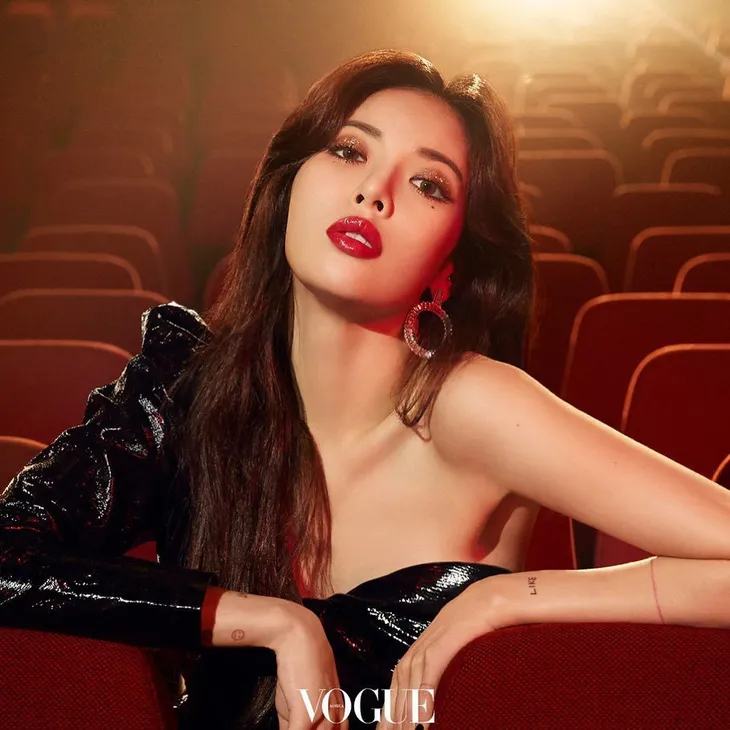HyunA đẹp hút hồn trên Vogue - Ảnh 6. HyunA đẹp hút hồn trên Vogue - Ảnh 6.