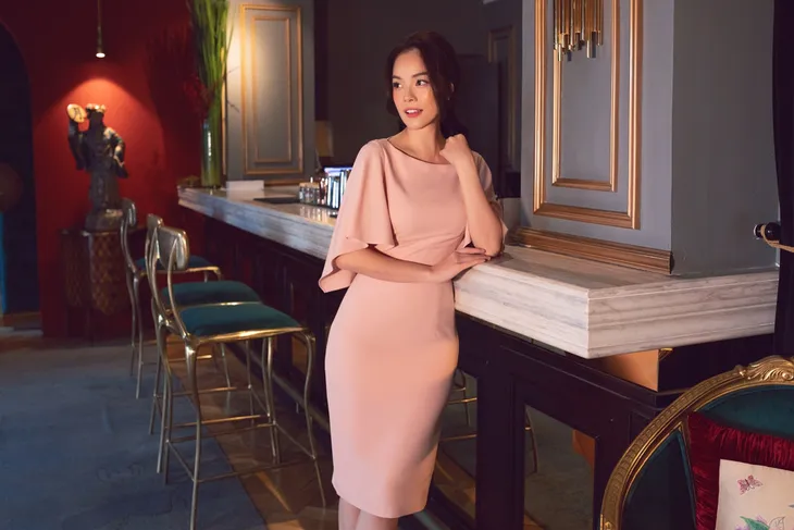 Nữ chính “Tiệm ăn dì ghẻ” diện đồ đơn sắc vẫn hút mọi ánh nhìn - Ảnh 13. Nữ chính “Tiệm ăn dì ghẻ” diện đồ đơn sắc vẫn hút mọi ánh nhìn - Ảnh 13.