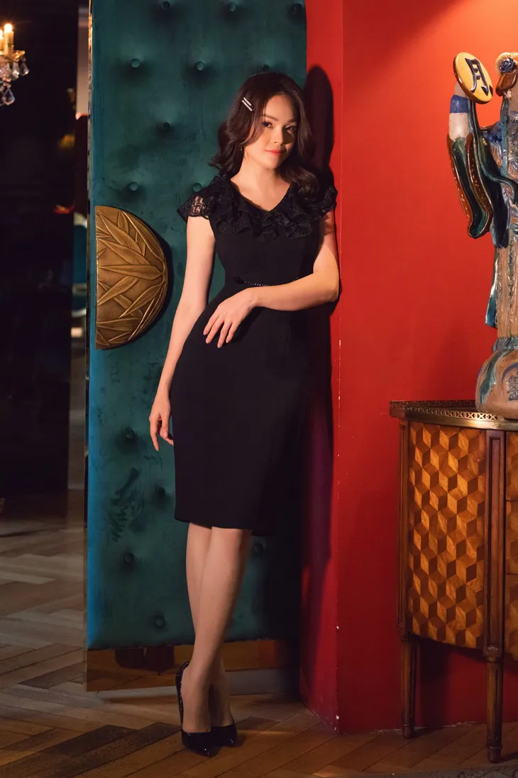 Nữ chính “Tiệm ăn dì ghẻ” diện đồ đơn sắc vẫn hút mọi ánh nhìn - Ảnh 2. Nữ chính “Tiệm ăn dì ghẻ” diện đồ đơn sắc vẫn hút mọi ánh nhìn - Ảnh 2.