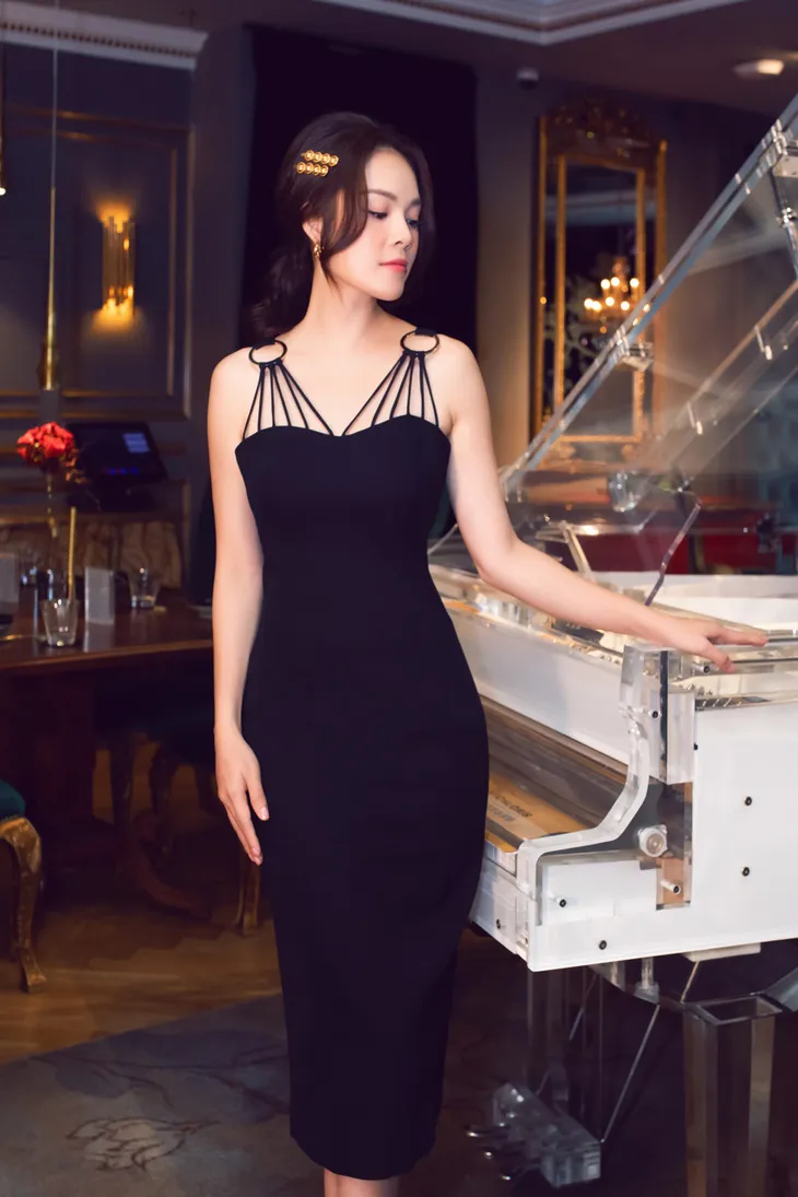 Nữ chính “Tiệm ăn dì ghẻ” diện đồ đơn sắc vẫn hút mọi ánh nhìn - Ảnh 1. Nữ chính “Tiệm ăn dì ghẻ” diện đồ đơn sắc vẫn hút mọi ánh nhìn - Ảnh 1.