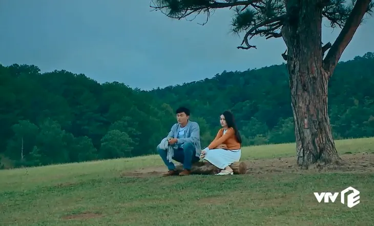 Nước mắt loài cỏ dại - Tập 22: Khang thổ lộ người con gái mình thích với Dạ Thảo - Ảnh 1. Nước mắt loài cỏ dại - Tập 22: Khang thổ lộ người con gái mình thích với Dạ Thảo - Ảnh 1.