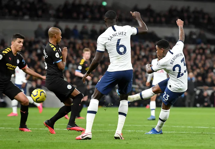 Vòng 25 Ngoại hạng Anh: Tottenham 2-0 Man City, Burnley 0-0 Arsenal - Ảnh 3. Vòng 25 Ngoại hạng Anh: Tottenham 2-0 Man City, Burnley 0-0 Arsenal - Ảnh 3.