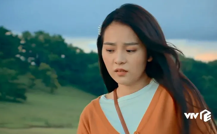 Nước mắt loài cỏ dại - Tập 22: Khang thổ lộ người con gái mình thích với Dạ Thảo - Ảnh 2. Nước mắt loài cỏ dại - Tập 22: Khang thổ lộ người con gái mình thích với Dạ Thảo - Ảnh 2.