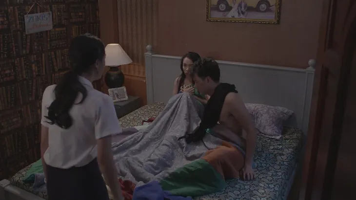 Tiệm ăn dì ghẻ - Tập 21: Nhi bắt quả tang chồng ngủ với người yêu cũ - Ảnh 3. Tiệm ăn dì ghẻ - Tập 21: Nhi bắt quả tang chồng ngủ với người yêu cũ - Ảnh 3.