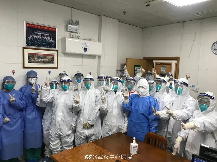 Bill Gates tài trợ 100 triệu USD để đối phó virus Corona - Ảnh 2. Bill Gates tài trợ 100 triệu USD để đối phó virus Corona - Ảnh 2.