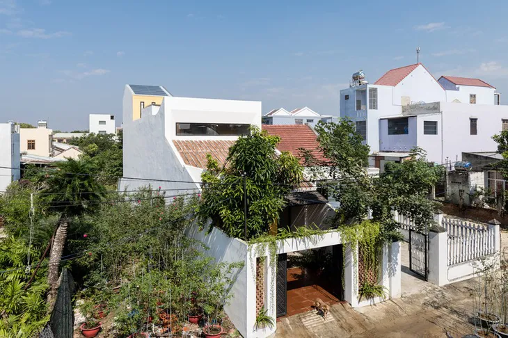 Nhà lát gạch đỏ lưu giữ ký ức về Hội An xưa - Ảnh 1. Nhà lát gạch đỏ lưu giữ ký ức về Hội An xưa - Ảnh 1.