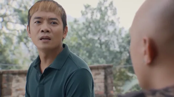 Cô gái nhà người ta - Tập 22: Em trai Cân chửi thề vì theo nhầm người tráo trở như lão Tài - Ảnh 2. Cô gái nhà người ta - Tập 22: Em trai Cân chửi thề vì theo nhầm người tráo trở như lão Tài - Ảnh 2.