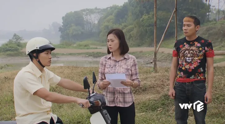 Cô gái nhà người ta - Tập 22: Khoa đánh Cân vì phản bội bạn, tráo mẫu nước - Ảnh 9. Cô gái nhà người ta - Tập 22: Khoa đánh Cân vì phản bội bạn, tráo mẫu nước - Ảnh 9.
