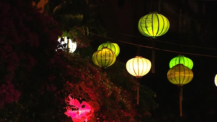 Hội An tạm dừng bán vé tham quan khu phố cổ và phố đi bộ - Ảnh 2. Hội An tạm dừng bán vé tham quan khu phố cổ và phố đi bộ - Ảnh 2.