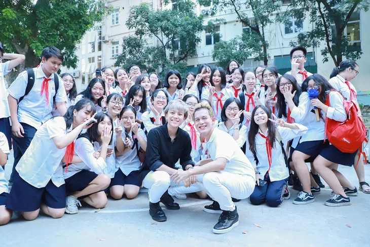 Dàn diễn viên trẻ Về nhà đi con làm MC chương trình Thiếu niên nói - Ảnh 5. Dàn diễn viên trẻ Về nhà đi con làm MC chương trình Thiếu niên nói - Ảnh 5.