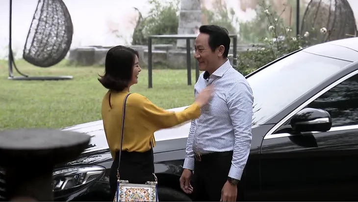Đừng bắt em phải quên - Tập 4: Ngọc được hội bạn thân cảnh giác về em gái mưa của bố - Ảnh 1. Đừng bắt em phải quên - Tập 4: Ngọc được hội bạn thân cảnh giác về em gái mưa của bố - Ảnh 1.
