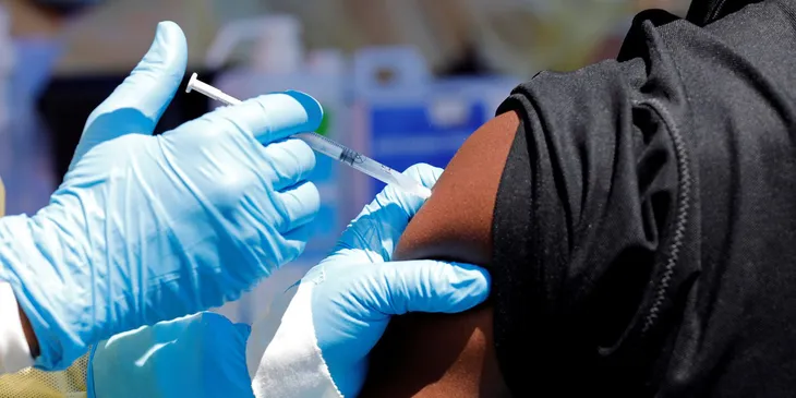 Vaccine phòng ngừa COVID-19 sắp được thử nghiệm tại Mỹ - Ảnh 1. Vaccine phòng ngừa COVID-19 sắp được thử nghiệm tại Mỹ - Ảnh 1.
