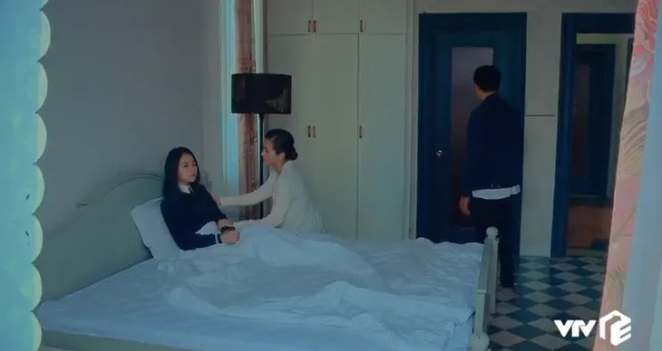 Nước mắt loài cỏ dại - Tập 34: Dạ Thảo đi học Đại học để vượt qua cú sốc bị hủy hôn? - Ảnh 3. Nước mắt loài cỏ dại - Tập 34: Dạ Thảo đi học Đại học để vượt qua cú sốc bị hủy hôn? - Ảnh 3.