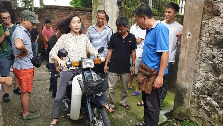 Hé lộ loạt ảnh hậu trường nhí nhố của dàn diễn viên Cô gái nhà người ta - Ảnh 2. Hé lộ loạt ảnh hậu trường nhí nhố của dàn diễn viên Cô gái nhà người ta - Ảnh 2.