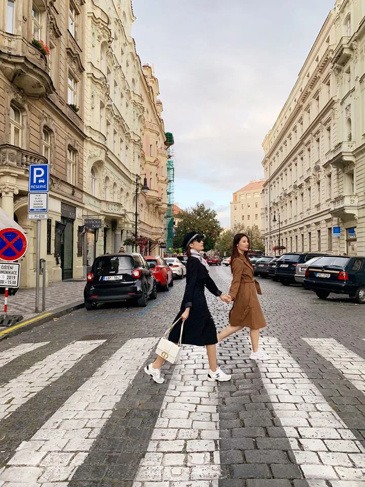 Ngắm nhan sắc xinh đẹp của Diễm My 9x và Lã Thanh Huyền trong Tình yêu và tham vọng - Ảnh 12. Ngắm nhan sắc xinh đẹp của Diễm My 9x và Lã Thanh Huyền trong Tình yêu và tham vọng - Ảnh 12.