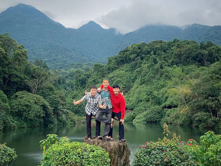 Hé lộ loạt ảnh hậu trường nhí nhố của dàn diễn viên Cô gái nhà người ta - Ảnh 17. Hé lộ loạt ảnh hậu trường nhí nhố của dàn diễn viên Cô gái nhà người ta - Ảnh 17.