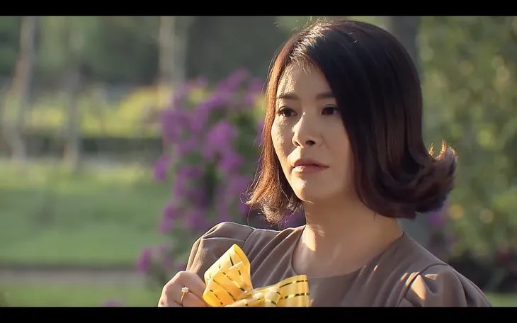Đừng bắt em phải quên - Tập 6: Ngọc ví cô Linh như quả táo ngoài đẹp mã trong thối rữa - Ảnh 3. Đừng bắt em phải quên - Tập 6: Ngọc ví cô Linh như quả táo ngoài đẹp mã trong thối rữa - Ảnh 3.