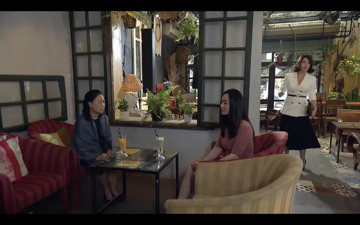 Đừng bắt em phải quên - Tập 7: Linh (NSƯT Kim Oanh) nghe lén chuyện quá khứ của Ngân (Thu Phương) - Ảnh 1. Đừng bắt em phải quên - Tập 7: Linh (NSƯT Kim Oanh) nghe lén chuyện quá khứ của Ngân (Thu Phương) - Ảnh 1.