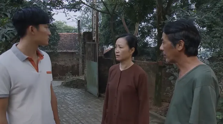 Cô gái nhà người ta - Tập cuối: Nộp đơn kiện thành công, Khoa phấn khởi tiếp tục tán tỉnh Uyên - Ảnh 1. Cô gái nhà người ta - Tập cuối: Nộp đơn kiện thành công, Khoa phấn khởi tiếp tục tán tỉnh Uyên - Ảnh 1.