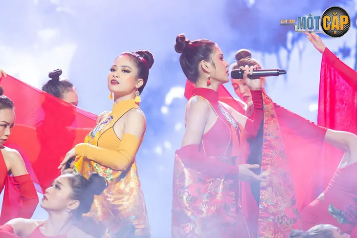 Trời sinh một cặp: MC Thu Hoài nhận điểm 10 từ giám khảo với mashup Bánh trôi nước - Túy âm - Ảnh 5. Trời sinh một cặp: MC Thu Hoài nhận điểm 10 từ giám khảo với mashup Bánh trôi nước - Túy âm - Ảnh 5.