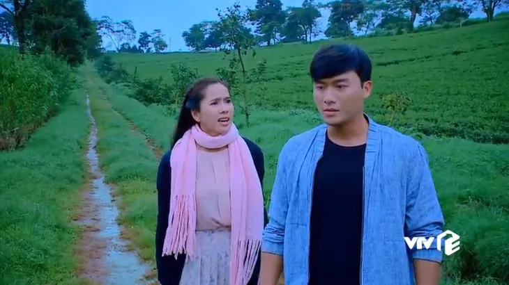 Nước mắt loài cỏ dại - Tập 35: Say rượu, Khang tỏ tình nhầm Hường là Dạ Thảo - Ảnh 5. Nước mắt loài cỏ dại - Tập 35: Say rượu, Khang tỏ tình nhầm Hường là Dạ Thảo - Ảnh 5.
