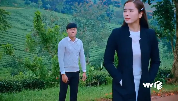 Nước mắt loài cỏ dại - Tập 35: Say rượu, Khang tỏ tình nhầm Hường là Dạ Thảo - Ảnh 8. Nước mắt loài cỏ dại - Tập 35: Say rượu, Khang tỏ tình nhầm Hường là Dạ Thảo - Ảnh 8.