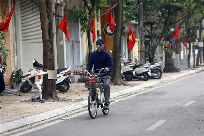 Hà Nội đó, niềm tin yêu hy vọng… - Ảnh 1. Hà Nội đó, niềm tin yêu hy vọng… - Ảnh 1.