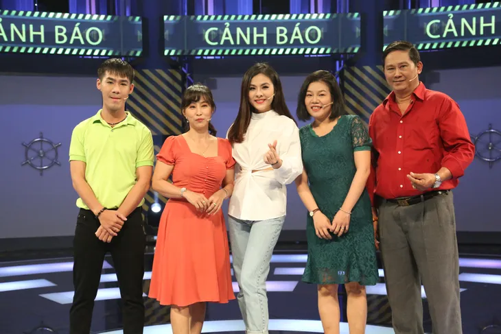 Chọn đâu cho đúng - Tập 7: Anh Đức toát mồ hôi khi bị ghép cặp với Hiền Hồ - Ảnh 2. Chọn đâu cho đúng - Tập 7: Anh Đức toát mồ hôi khi bị ghép cặp với Hiền Hồ - Ảnh 2.