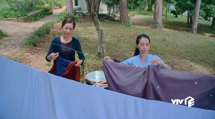 Nước mắt loài cỏ dại - Tập 36: Bà Kiều sốc khi phát hiện ra mối quan hệ loạn luân giữa Khang - Dạ Thảo - Ảnh 6. Nước mắt loài cỏ dại - Tập 36: Bà Kiều sốc khi phát hiện ra mối quan hệ loạn luân giữa Khang - Dạ Thảo - Ảnh 6.