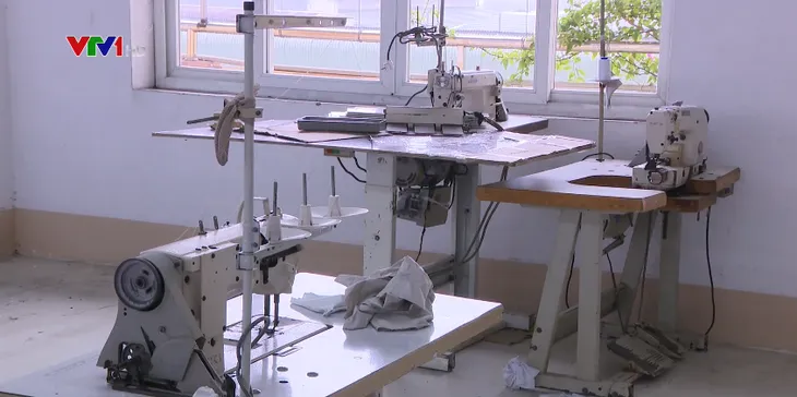 Đề xuất hỗ trợ 50% lương tối thiểu cho lao động dệt may - Ảnh 1. Đề xuất hỗ trợ 50% lương tối thiểu cho lao động dệt may - Ảnh 1.