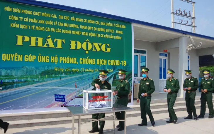 Quảng Ninh: Các lực lượng chống dịch quyên góp ủng hộ phòng chống dịch COVID-19 - Ảnh 2. Quảng Ninh: Các lực lượng chống dịch quyên góp ủng hộ phòng chống dịch COVID-19 - Ảnh 2.