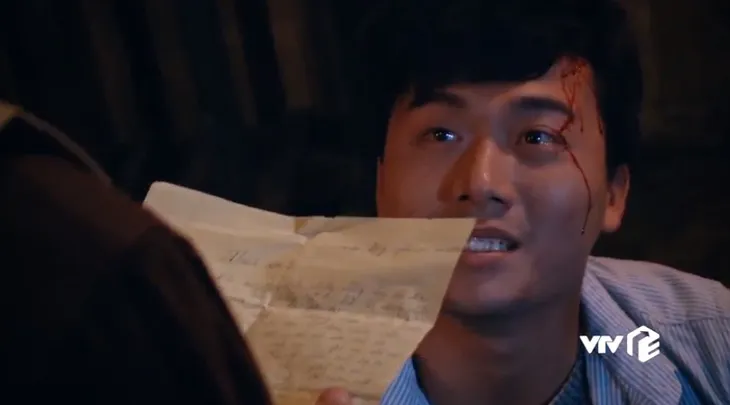 Nước mắt loài cỏ dại - Tập 37: Thú nhận giả ma quỷ giết nhiều người, Khang bị ông Thành đánh chết? - Ảnh 6. Nước mắt loài cỏ dại - Tập 37: Thú nhận giả ma quỷ giết nhiều người, Khang bị ông Thành đánh chết? - Ảnh 6.