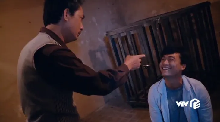 Nước mắt loài cỏ dại - Tập 37: Thú nhận giả ma quỷ giết nhiều người, Khang bị ông Thành đánh chết? - Ảnh 7. Nước mắt loài cỏ dại - Tập 37: Thú nhận giả ma quỷ giết nhiều người, Khang bị ông Thành đánh chết? - Ảnh 7.