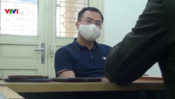 Công an làm việc với người viết thông tin sai lệch trên mạng xã hội - Ảnh 1.