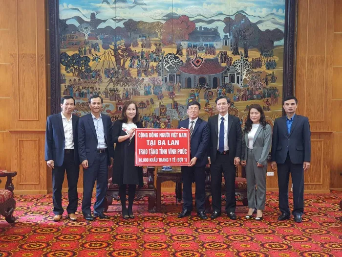 Đại sứ Việt Nam tại Ba Lan: Bảo hộ công dân trong dịch COVID-19 cần sự thấu hiểu và phối hợp chặt chẽ - Ảnh 3. Đại sứ Việt Nam tại Ba Lan: Bảo hộ công dân trong dịch COVID-19 cần sự thấu hiểu và phối hợp chặt chẽ - Ảnh 3.